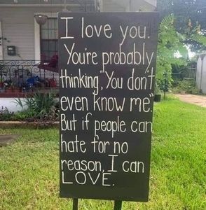 Meet your Posher, Tania tina